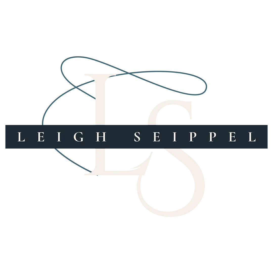 Author Leigh Seippel - Full Logo